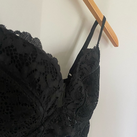 Victoria’s Secret Very Sexy Lined Plunge Bra - Picture 3 of 6